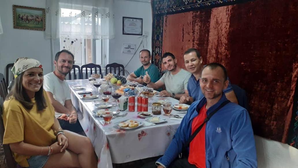Guest House KAGAN Toktogul Extérieur photo