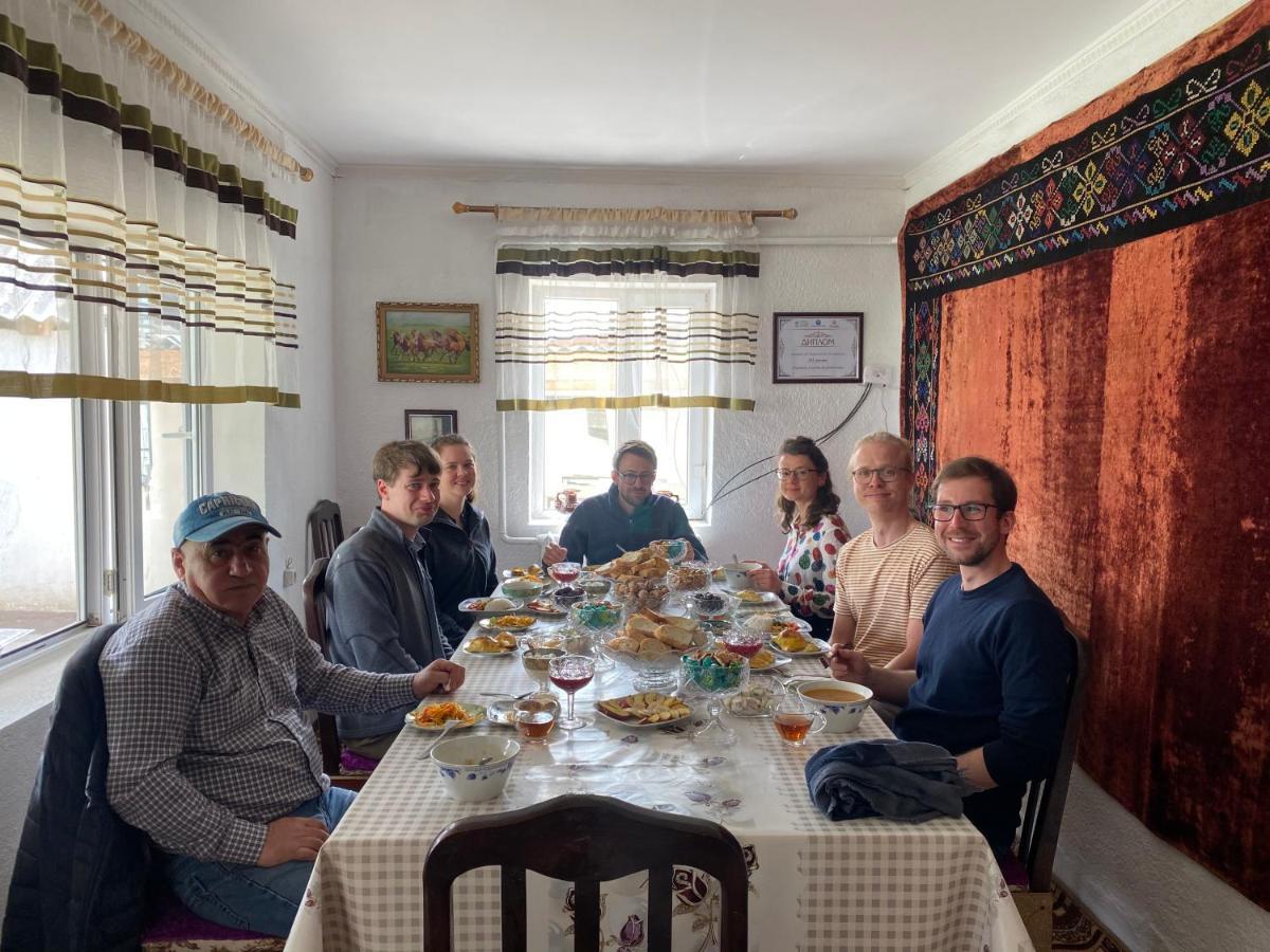 Guest House KAGAN Toktogul Extérieur photo