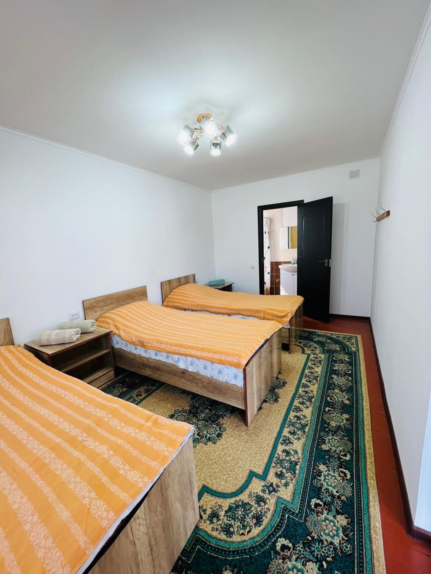 Guest House KAGAN Toktogul Extérieur photo